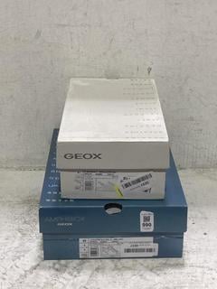 Lot 990  
            Chesterfield SR44 - Parcel Delivery Only 

                
2 X GEOX FOOTWEAR TO INCLUDE GEOX AMPHIBIOX J FLEXYPER IN DARK GREEN/BACK SIZE UK...