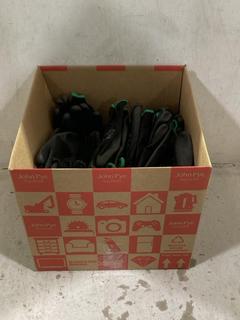 Lot 996  
            Chesterfield SR44 - Parcel Delivery Only 

                
36 X PORTWEST A129 9L SAFETY GLOVES IN BLACK (LOCATION: C6)