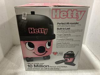 Lot 1052  
            Chesterfield SR47 - Parcel Delivery Only 

                
HETTY VACUUM CLEANER ORIGINAL RRP £160 (LOCATION: D6)
