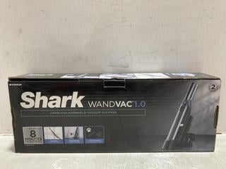 Lot 1072  
            Chesterfield SR47 - Parcel Delivery Only 

                
SHARK WANDVAC 1.0 HANDHELD VACUUM CLEANER ORIGINAL RRP £130 (LOCATION: D7)
