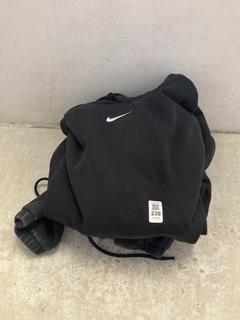 Lot 239  
            Chesterfield SR47 - Parcel Delivery Only 

                
NIKE ADULTS HOODIE IN BLACK SIZE S TO INCLUDE JORDAN ADULTS JOGGING BOTTOMS IN BL...
