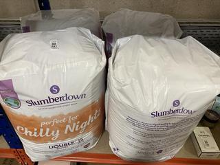 Lot 241  
            Chesterfield SR47 - Parcel Delivery Only 

                
4 X ASSORTED BEDDING ITEMS TO INCLUDE SLUMBERDOWN PERFECT FOR CHILLY NIGHTS 15 TO...