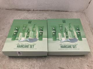 Lot 259  
            Chesterfield SR47 - Parcel Delivery Only 

                
2 X GIVE ME ALOE VERA AND COCONUT OIL HAIRCARE SET (LOCATION: A10)