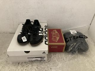 Lot 262  
            Chesterfield SR47 - Parcel Delivery Only 

                
4 X ASSORTED CHILDRENS BRANDED FOOTWEAR TO INCLUDE ADIDAS GRAND COURT 2 TRAINERS ...