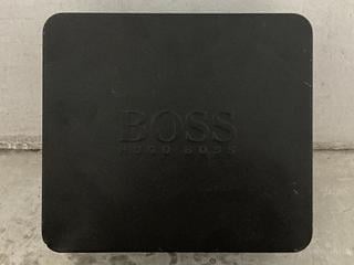 Lot 268  
            Chesterfield SR47 - Parcel Delivery Only 

                
HUGO BOSS SOCKS AND TRAVEL MUG GIFT SET (LOCATION: A10)