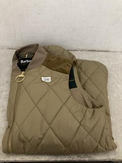 Lot 276  
            Chesterfield SR47 - Parcel Delivery Only 

                
BARBOUR WOMENS QUILTED GILET IN BEIGE SIZE 14 (LOCATION: A10)