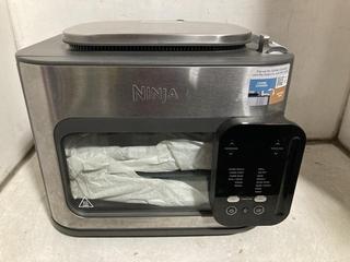 Lot 341  
            Chesterfield SR47 - Parcel Delivery Only 

                
NINJA 14 IN 1 MULTI COOKER ORIGINAL RRP £299 - MODEL NO. SFP701UKQ (LOCATION: A12)