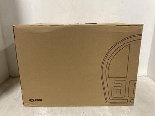 Lot 383  
            Chesterfield SR47 - Parcel Delivery Only 

                
AGV K1S HELMET IN BLACK SIZE XL ORIGINAL RRP £160 (LOCATION: B2)