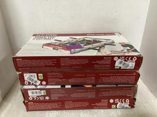Lot 450  
            Chesterfield SR47 - Parcel Delivery Only 

                
4 X HY-PRO TABLE TOP FOOTBALL 20 INCH GAME. (LOCATION: B5)
