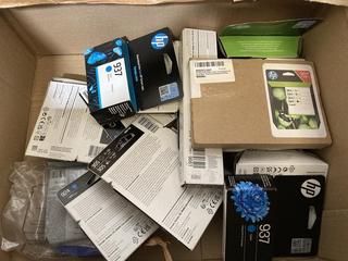 Lot 458  
            Chesterfield SR47 - Parcel Delivery Only 

                
14 X ASSORTED INK ITEMS TO INCLUDE HP 937 CYAN INK CARTRIDGE. (LOCATION: B5)