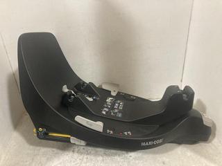 Lot 567  
            Chesterfield SR47 - Parcel Delivery Only 
                
MAXI-COSI FAMILYFIX 360 I-SIZE BASE IN BLACK ORIGINAL RRP £199. (LOCATION: B8)