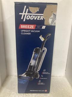 Lot 582  
            Chesterfield SR47 - Parcel Delivery Only 
                
HOOVER BREEZE PET UPRIGHT VACUUM CLEANER (LOCATION: B9)