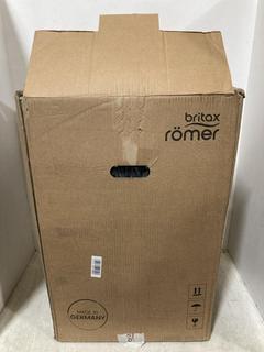 Lot 602  
            Chesterfield SR47 - Parcel Delivery Only 

                
BRITAX ROMER DISCOVERY PLUS 2 CAR SEAT ORIGINAL RRP £109 (LOCATION: B9)