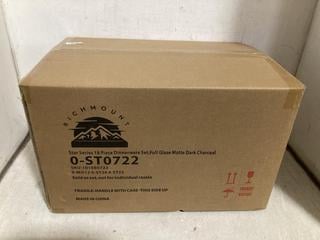 Lot 627  
            Chesterfield SR47 - Parcel Delivery Only 

                
RICHMOUNT STAR SERIES 18 PIECE DINNERWARE SET (LOCATION: B10)