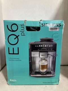 Lot 628  
            Chesterfield SR47 - Parcel Delivery Only 

                
SIEMENS EQ6 PLUS S300 COFFEE MACHINE ORIGINAL RRP £599 - MODEL NO. TE653M11GB (LO...