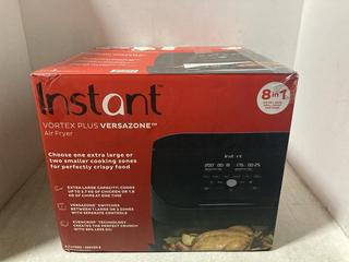Lot 668  
            Chesterfield SR47 - Parcel Delivery Only 

                
INSTANT VORTEX PLUS AIR FRYER (LOCATION: C2)