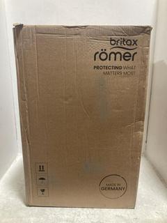 Lot 687  
            Chesterfield SR47 - Parcel Delivery Only 

                
BRITAX ROMER DISCOVERY PLUS 2 CAR SEAT ORIGINAL RRP £109 (LOCATION: C3)
