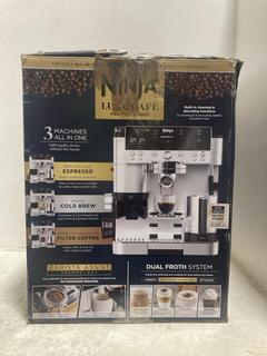 Lot 688  
            Chesterfield SR47 - Parcel Delivery Only 

                
NINJA LUXE CAFE COFFEE MACHINE ORIGINAL RRP £549 (LOCATION: C3)