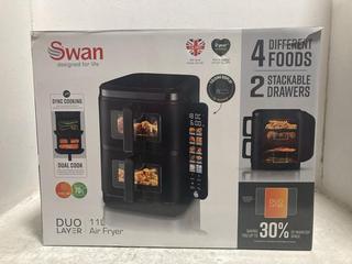 Lot 689  
            Chesterfield SR47 - Parcel Delivery Only 

                
SWAN DUO LAYER 11L AIR FRYER ORIGINAL RRP £99 (LOCATION: C3)