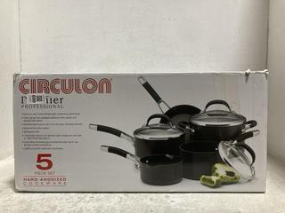 Lot 690  
            Chesterfield SR47 - Parcel Delivery Only 

                
CIRCULON PREMIER PROFESSIONAL 5 PIECE COOKWARE SET ORIGINAL RRP £155 (LOCATION: C3)
