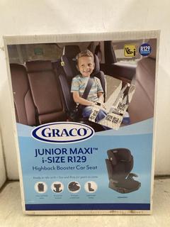 Lot 691  
            Chesterfield SR47 - Parcel Delivery Only 

                
GRACO JUNIOR MAXI I-SIZE R129 HIGHBACK BOOSTER CAR SEAT IN MIDNIGHT. (LOCATION: C4)