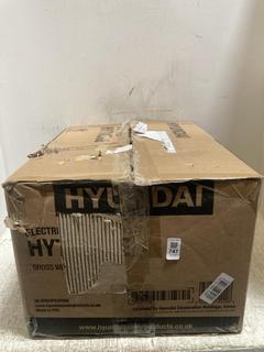 Lot 747  
            Chesterfield SR47 - Parcel Delivery Only 

                
HYUNDAI 1050W 36CM ELECTRIC GARDEN TILLER - MODEL NO. HYT1050E (LOCATION: C6)