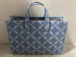 Lot 836  
            Chesterfield SR47 - Parcel Delivery Only 

                
MICHAEL KORS GIGI LARGE EMPIRE LOGO JACQUARD TOTE BAG IN DEMIN/MULTI ORIGINAL RRP...