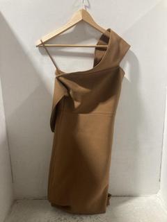 Lot 845  
            Chesterfield SR47 - Parcel Delivery Only 

                
ELLIATT RILEY MAXI DRESS IN BROWN SIZE S ORIGINAL RRP- £250 410009 (LOCATION: C9)