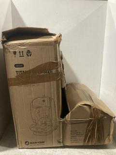 Lot 846  
            Chesterfield SR47 - Parcel Delivery Only 

                
MAXI COSI TITAN PRO ISIZE MULTI AGE CAR SEAT ORIGINAL RRP £279 (LOCATION: C9)