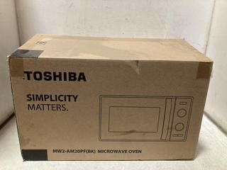 Lot 862  
            Chesterfield SR47 - Parcel Delivery Only 

                
TOSHIBA MW2-AM20PF MICROWAVE OVEN IN BLACK. (LOCATION: C10)