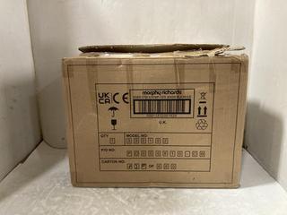 Lot 909  
            Chesterfield SR47 - Parcel Delivery Only 

                
MORPHY RICHARDS 332102 STEAMPRO STEAM GENERATOR IRON. (LOCATION: D1)
