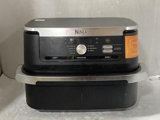 Lot 915  
            Chesterfield SR47 - Parcel Delivery Only 

                
NINJA FOODI 10.4L FLEXDRAWER AIR FYER. (LOCATION: D1)