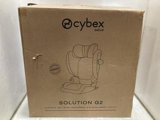 Lot 930  
            Chesterfield SR47 - Parcel Delivery Only 

                
CYBEX GOLD SOLUTION G2 CAR SEAT ORIGINAL RRP £155 (LOCATION: D2)