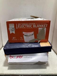 Lot 935  
            Chesterfield SR47 - Parcel Delivery Only 

                
3 X ASSORTED HEATED BEDDING ITEMS TO INCLUDE DREAMLAND SINGLE WARMING OVERBLANKET...