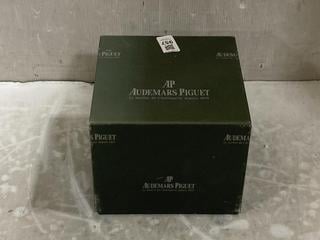 Lot 957  
            Chesterfield SR47 - Parcel Delivery Only 

                
AUDEMARS PIGUET WOODEN WATCH BOX (LOCATION: D3)