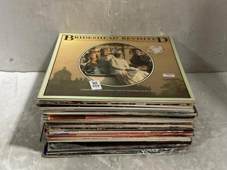 Lot 959  
            Chesterfield SR47 - Parcel Delivery Only 

                
LOT OF ASSORTED VINYL RECORDS TO INCLUDE THE BIG COUNTRY ORIGINAL SOUNDTRACK (LOC...