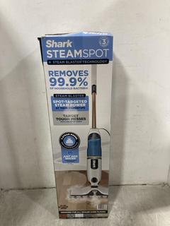 Lot 981  
            Chesterfield SR47 - Parcel Delivery Only 

                
SHARK STEAMSPOT STEAM BLASTER ORIGINAL RRP £99 (LOCATION: D4)