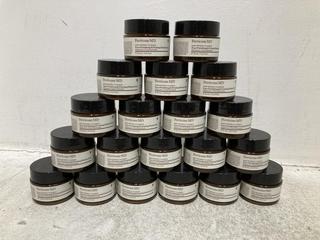 Lot 1017  
            Chesterfield SR46 - Parcel Delivery Only 

                
20 X PERRICONE MD FACE FINISHING & FIRMING MOISTURISER 15ML ( ITEMS MAYBE EXPIRED...