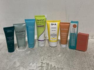 Lot 1040  
            Chesterfield SR46 - Parcel Delivery Only 

                
8 X ASSORTED BEAUTY PRODUCTS TO INCLUDE ELEMIS SUPERFOOD GLOW PRIMING MOISTURISER...
