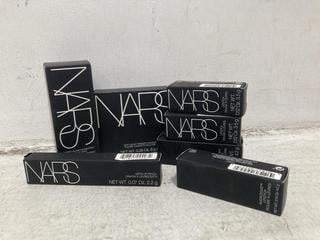 Lot 400  
            Chesterfield SR46 - Parcel Delivery Only 

                
7 X ASSORTED NARS BEAUTY PRODUCTS TO INCLUDE NARS MATTE LIPSTICK IN SHADE SOUL TR...