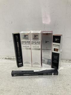 Lot 411  
            Chesterfield SR46 - Parcel Delivery Only 

                
6 X ASSORTED IT COSMETICS BEAUTY PRODUCTS TO INCLUDE IT COSMETICS SMOOTH GLIDE EY...