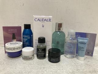 Lot 811  
            Chesterfield SR46 - Parcel Delivery Only 

                
11 X ASSORTED BEAUTY PRODUCTS TO INCLUDE CAUDALIE VINOPERFECT OIL-FREE ANTI-TACHE...