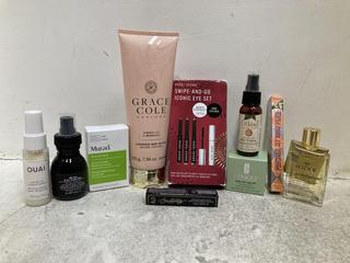 Lot 979  
            Chesterfield SR46 - Parcel Delivery Only 

                
10 X ASSORTED BEAUTY PRODUCTS TO INCLUDE BOBBI BROWN SWIPE-AND-GO ICONIC EYE SET ...