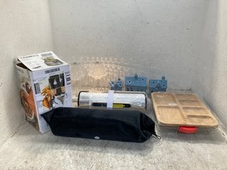 Lot 1055  
            Marchington SR12 - Parcel Delivery Only 

                
QTY OF ASSORTED ITEMS TO INCLUDE KENWOOD DUO PREP 2-IN-1 CHOPPER AND GRINDER: LOC...