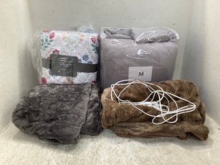 Lot 1057  
            Marchington SR12 - Parcel Delivery Only 

                
QTY OF ASSORTED HOME DECOR ITEMS TO INCLUDE ELECTRIC BLANKET IN GREY: LOCATION - E11