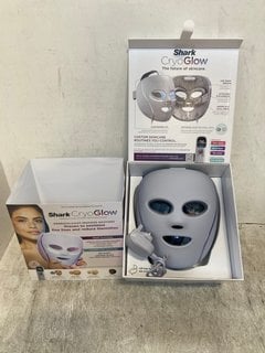 Lot 1078  
            Marchington SR12 - Parcel Delivery Only 

                
SHARK CRYO GLOW UNDER-EYE COOLING + LED ANTI-AGEING & BLEMISH REPAIR MASK: LOCATI...
