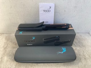 Lot 1108  
            Marchington SR12 - Parcel Delivery Only 

                
BABYLISS 9000 CORDLESS WAVER - ORIGINAL RRP: £180.00: LOCATION - E8