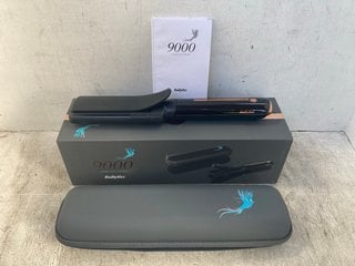 Lot 1112  
            Marchington SR12 - Parcel Delivery Only 

                
BABYLISS 9000 CORDLESS WAVER - ORIGINAL RRP: £180.00: LOCATION - E8