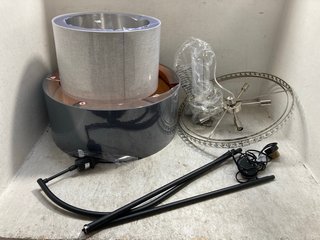 Lot 118  
            Marchington SR12 - Parcel Delivery Only 

                
QTY OF ASSORTED NEXT HOME DECOR ITEMS TO INCLUDE RICO EASY FIT SHADE GREY/GOLD: L...