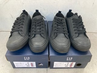 Lot 1211  
            Marchington SR12 - Parcel Delivery Only 

                
2 X WOMENS GAP HOUSTON II MPU TRAINERS IN BLACK - UK SIZE: 5: LOCATION - E5
